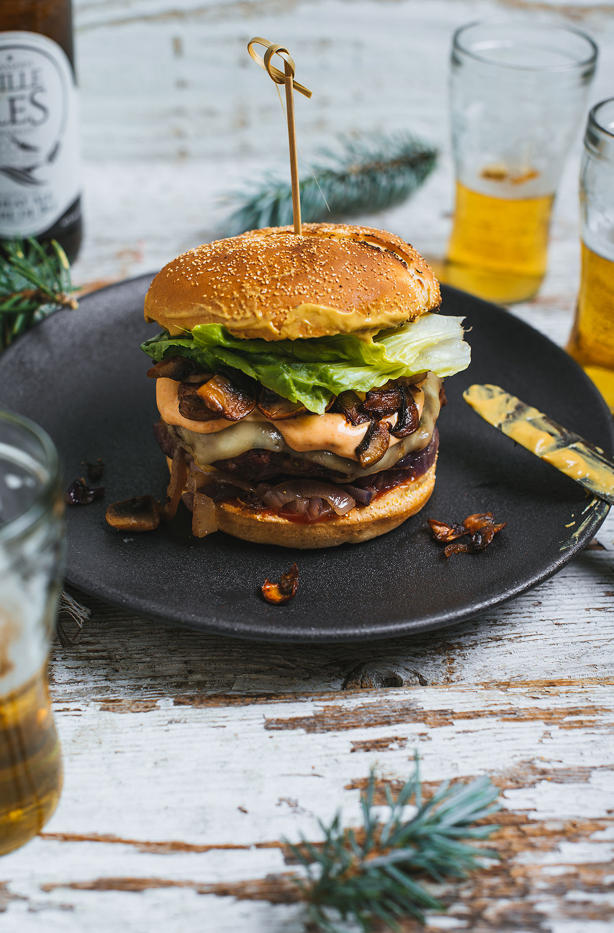 Burger au bacon et au bleu (Bleu Cheese and Bacon Burger) - La