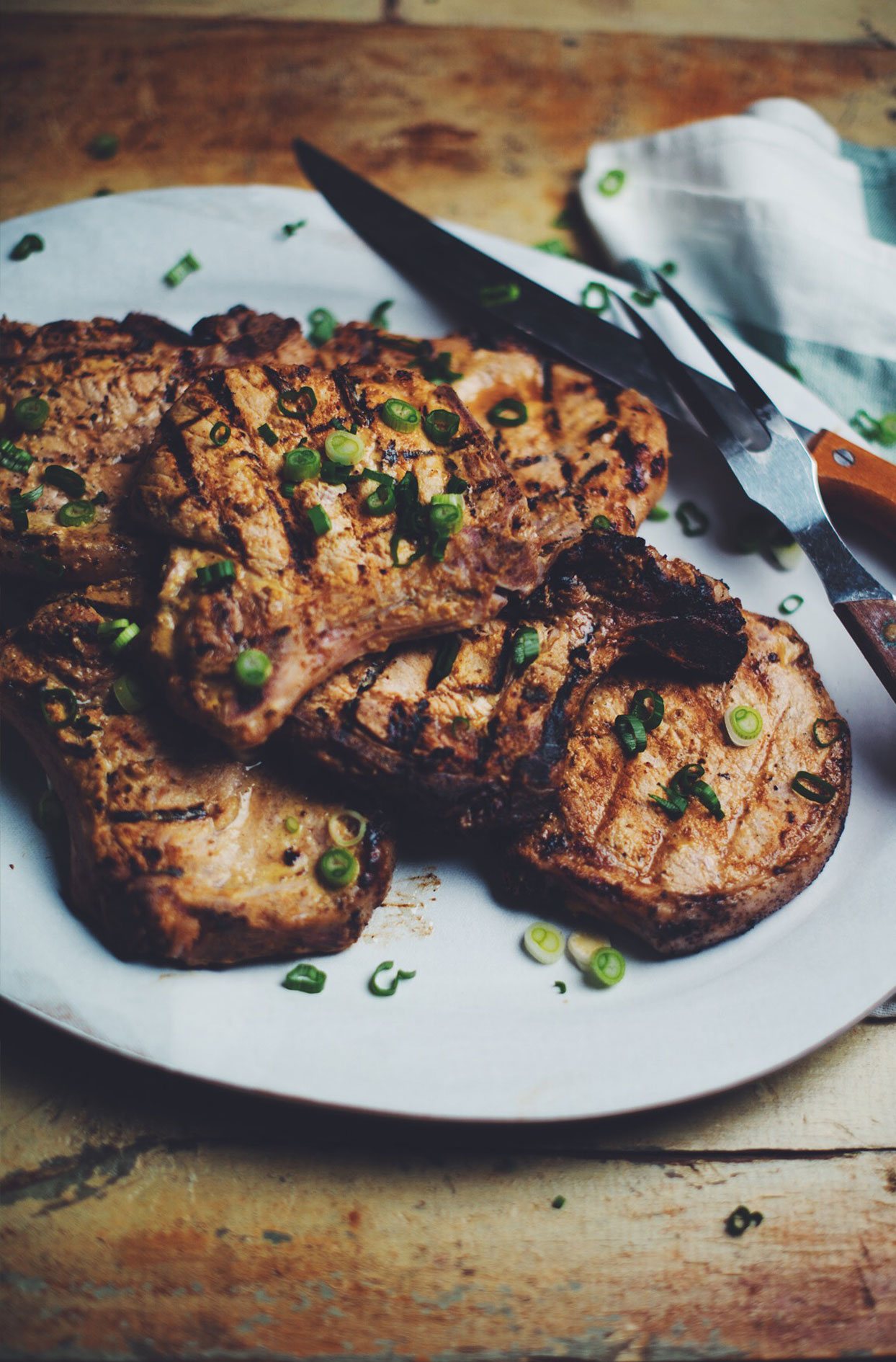 Pork chops with Dijon mustard and Blonde de Chambly beer