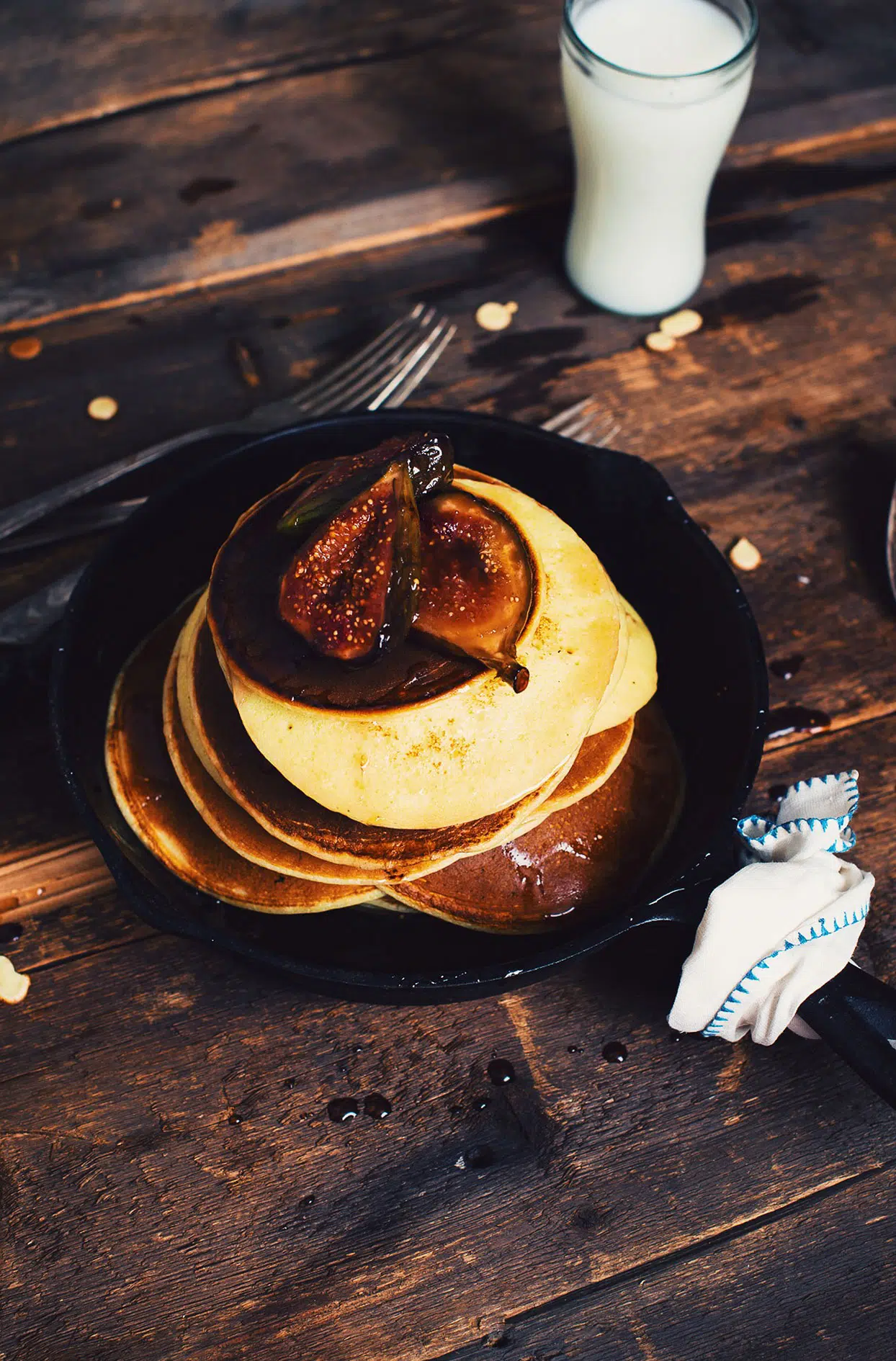 Rhum pancakes with caramelised figs