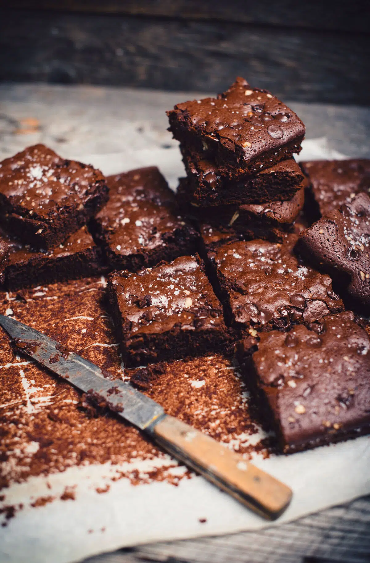 Brownies au chocolat, au caramel, à la fleur de sel et à la bière Le