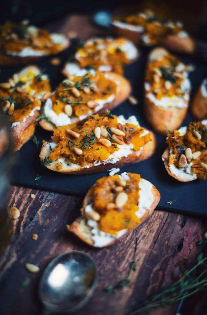 Croûtons à la purée de courge avec ricotta au citron