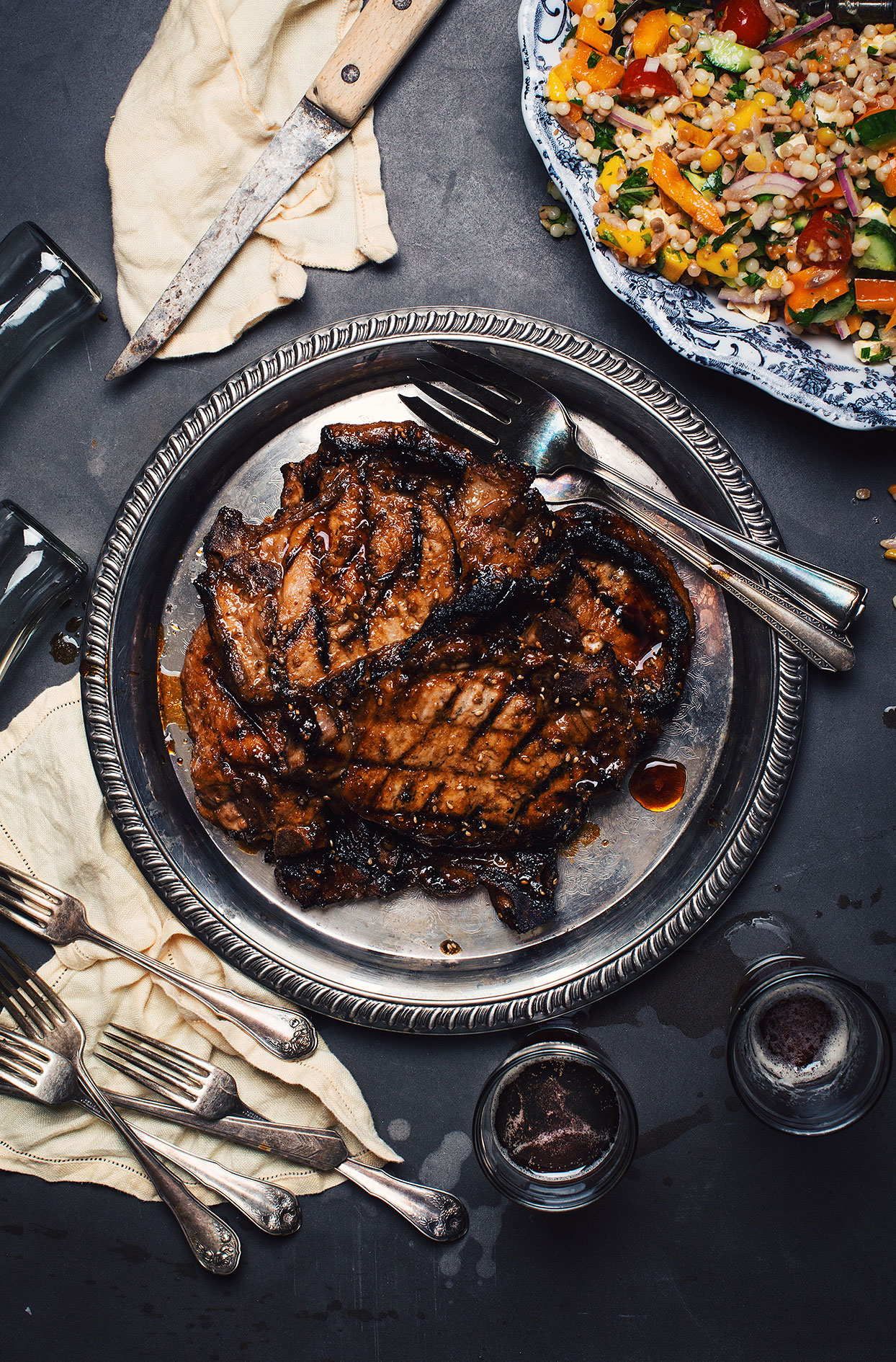 Pork chops with honey, soy sauce and mead
