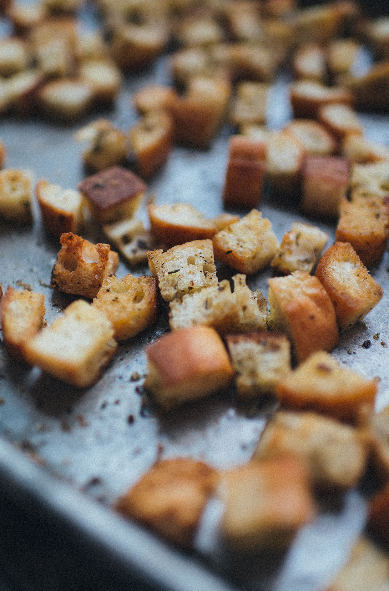 Bread croutons for salad