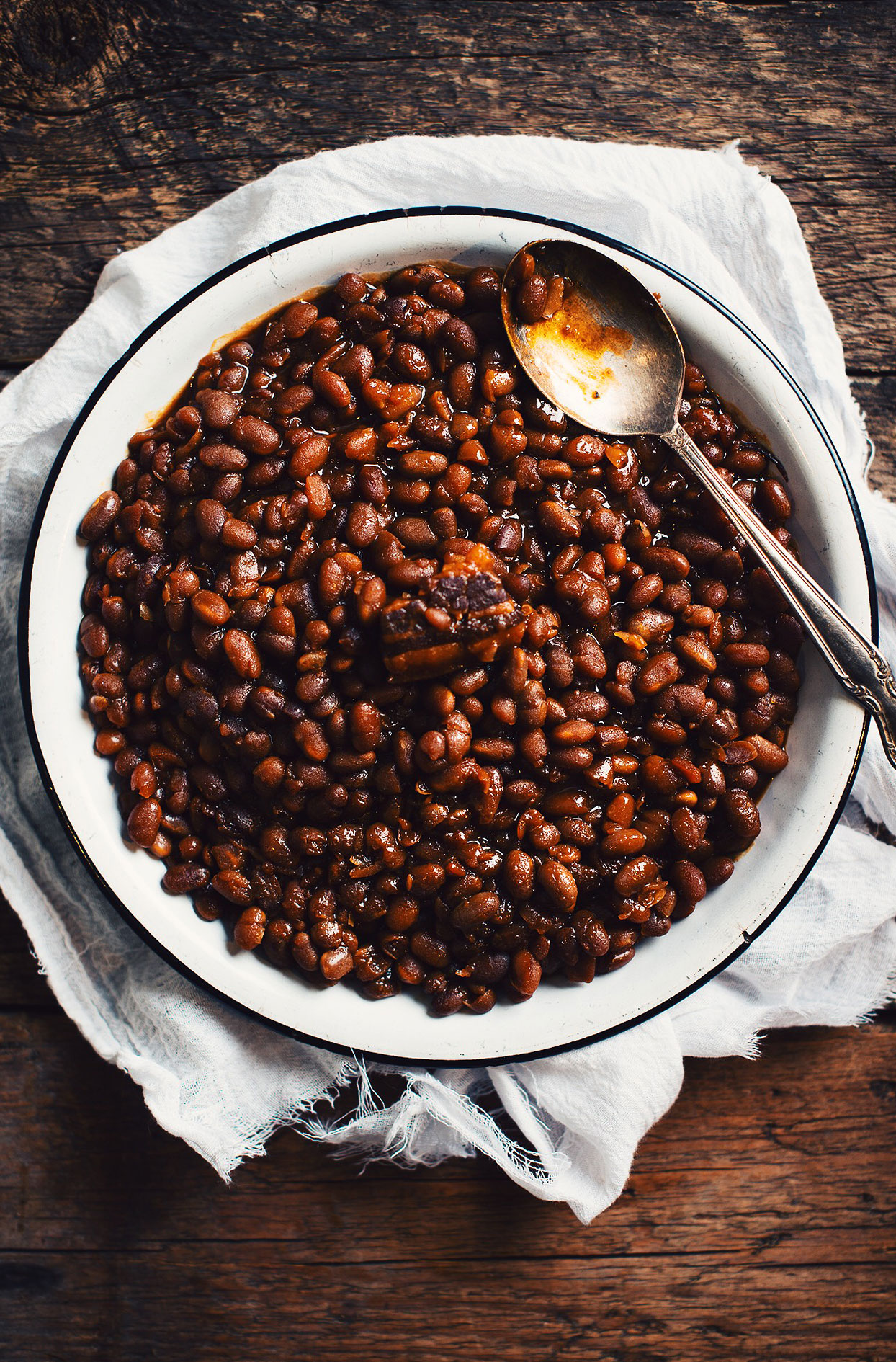 Beans with lard and Trois-Pistoles beer