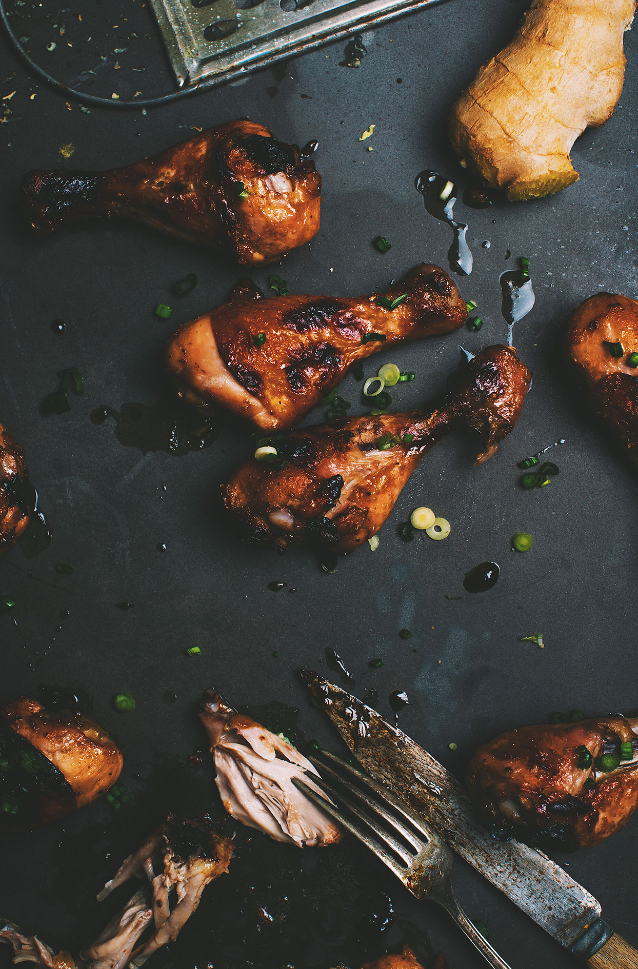 Chicken drumsticks with honey, ginger and Sriracha