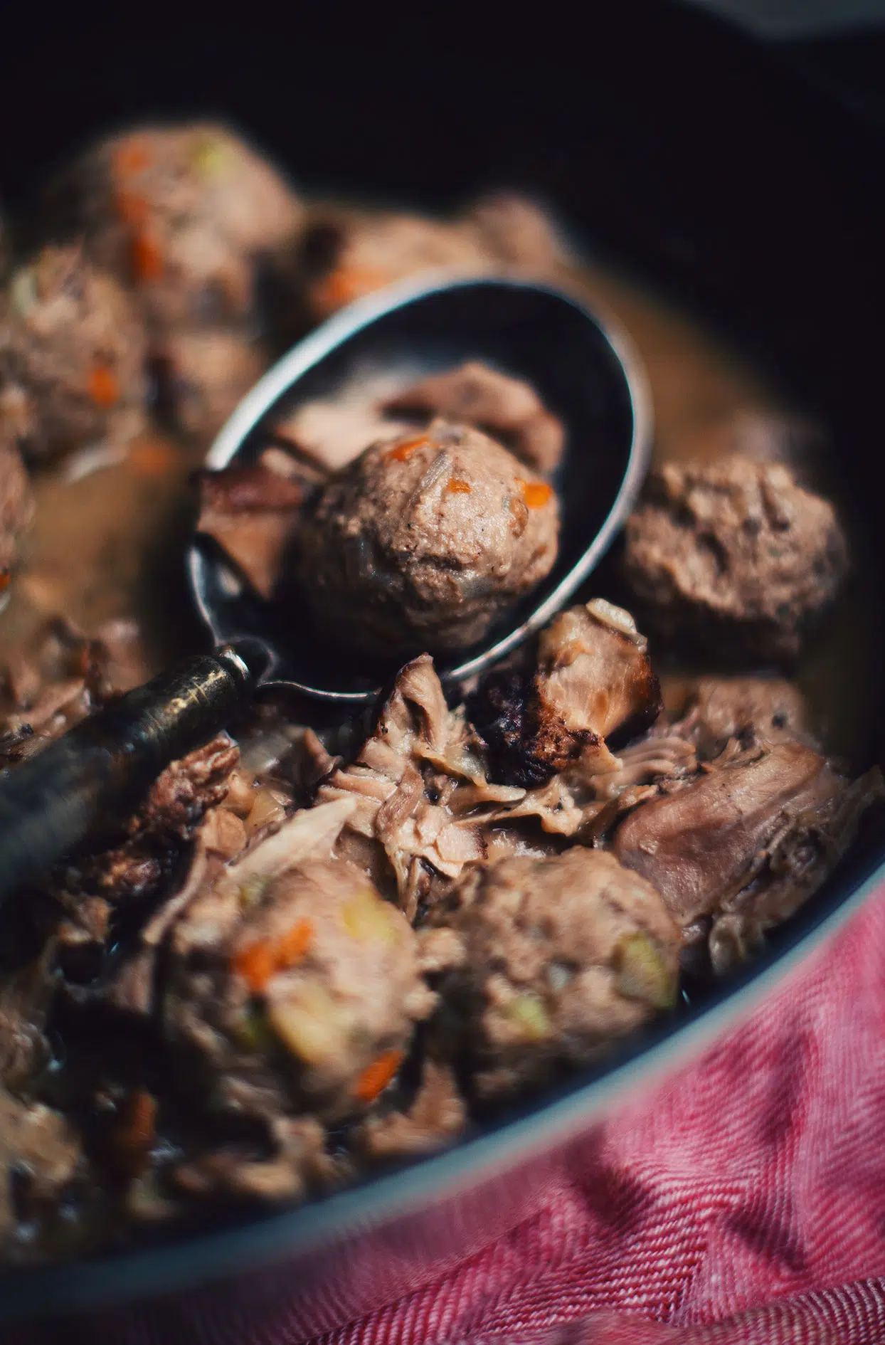 Meatballs and pork legs stew with Maudite beer