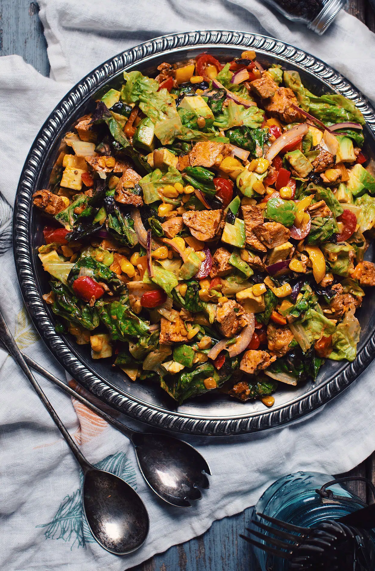 Vegetable salad with grilled Tex Mex chicken breasts
