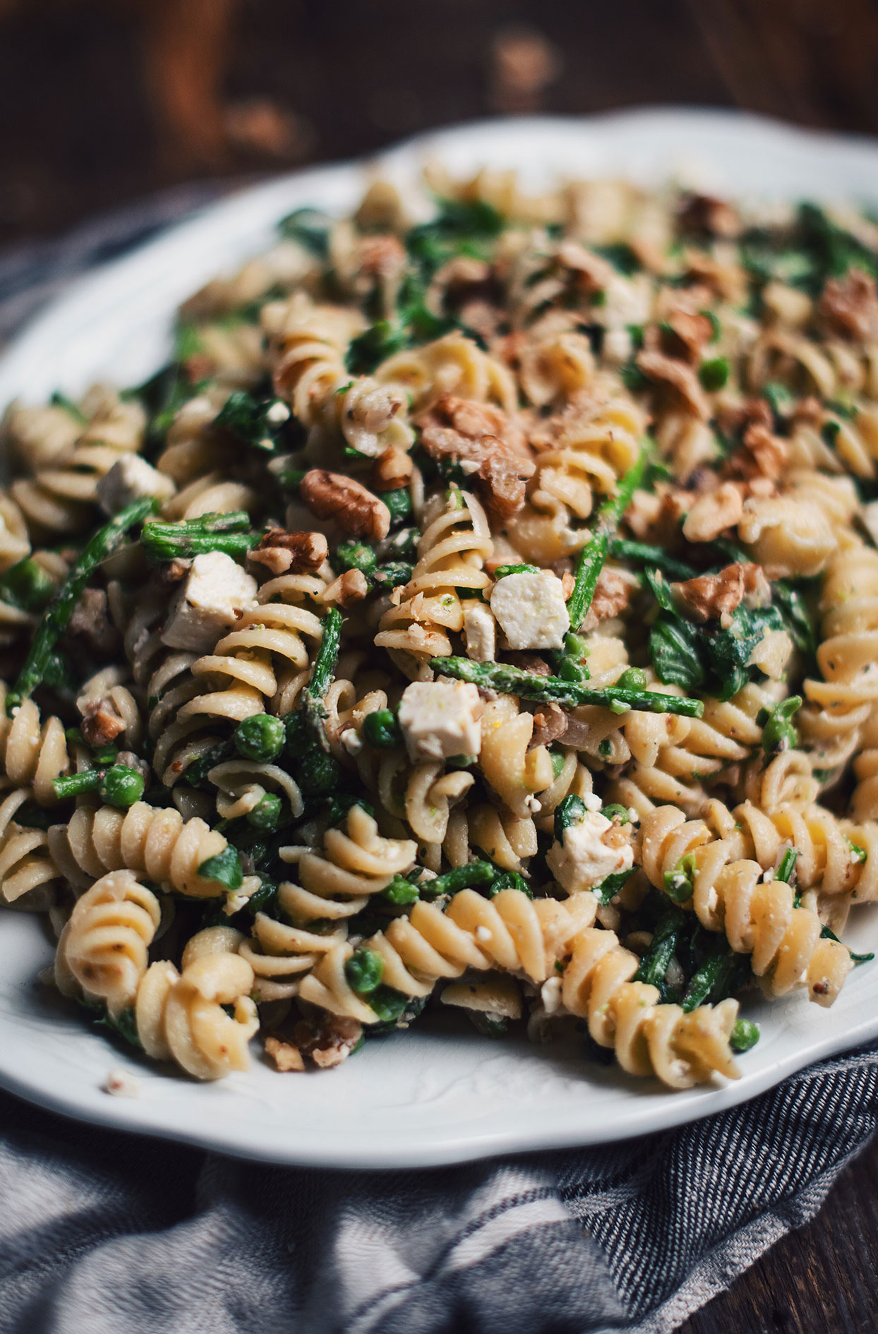 Grilled asparagus pasta salad