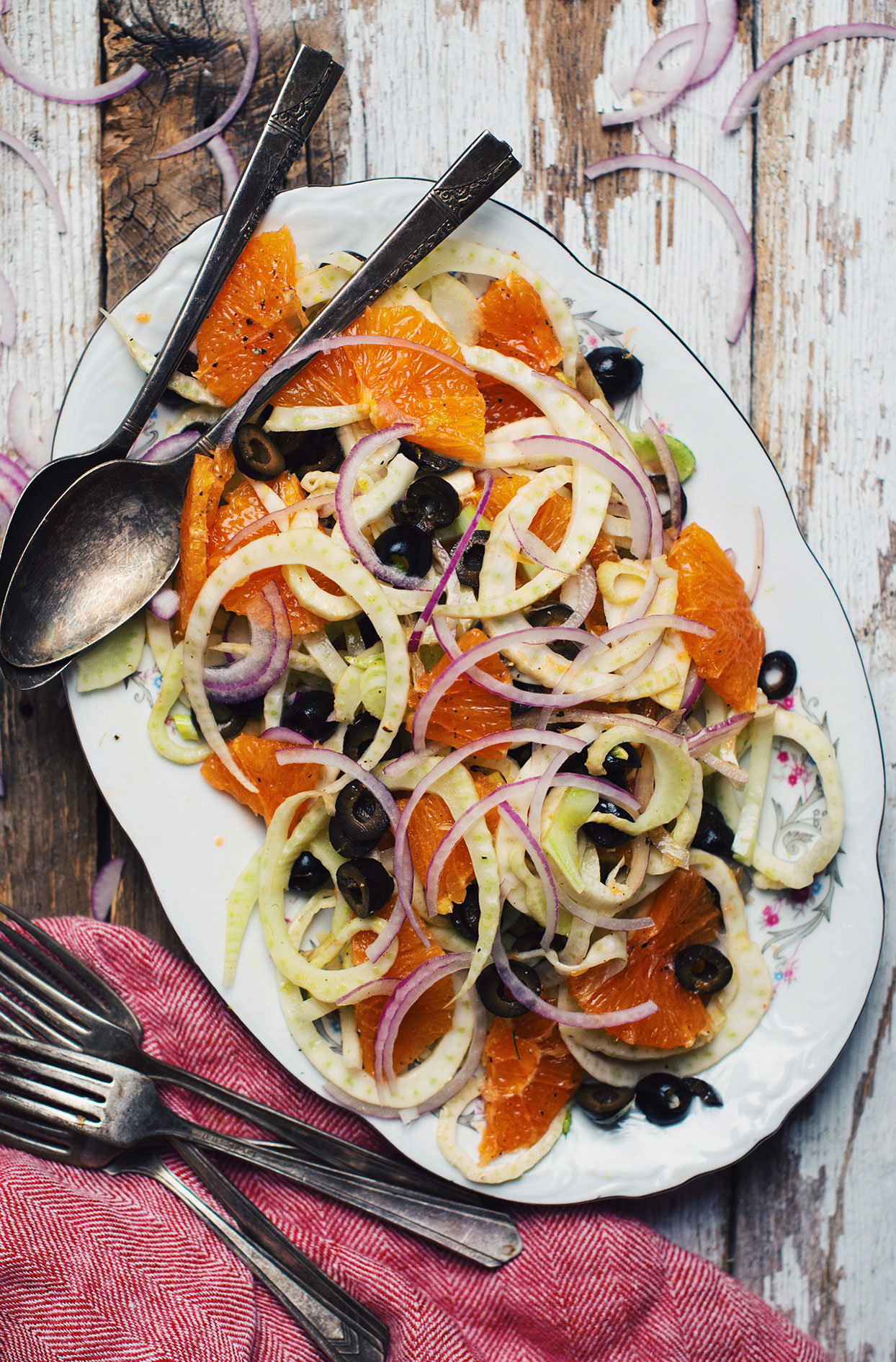 Salade fraîche de fenouil, oranges et olives noires