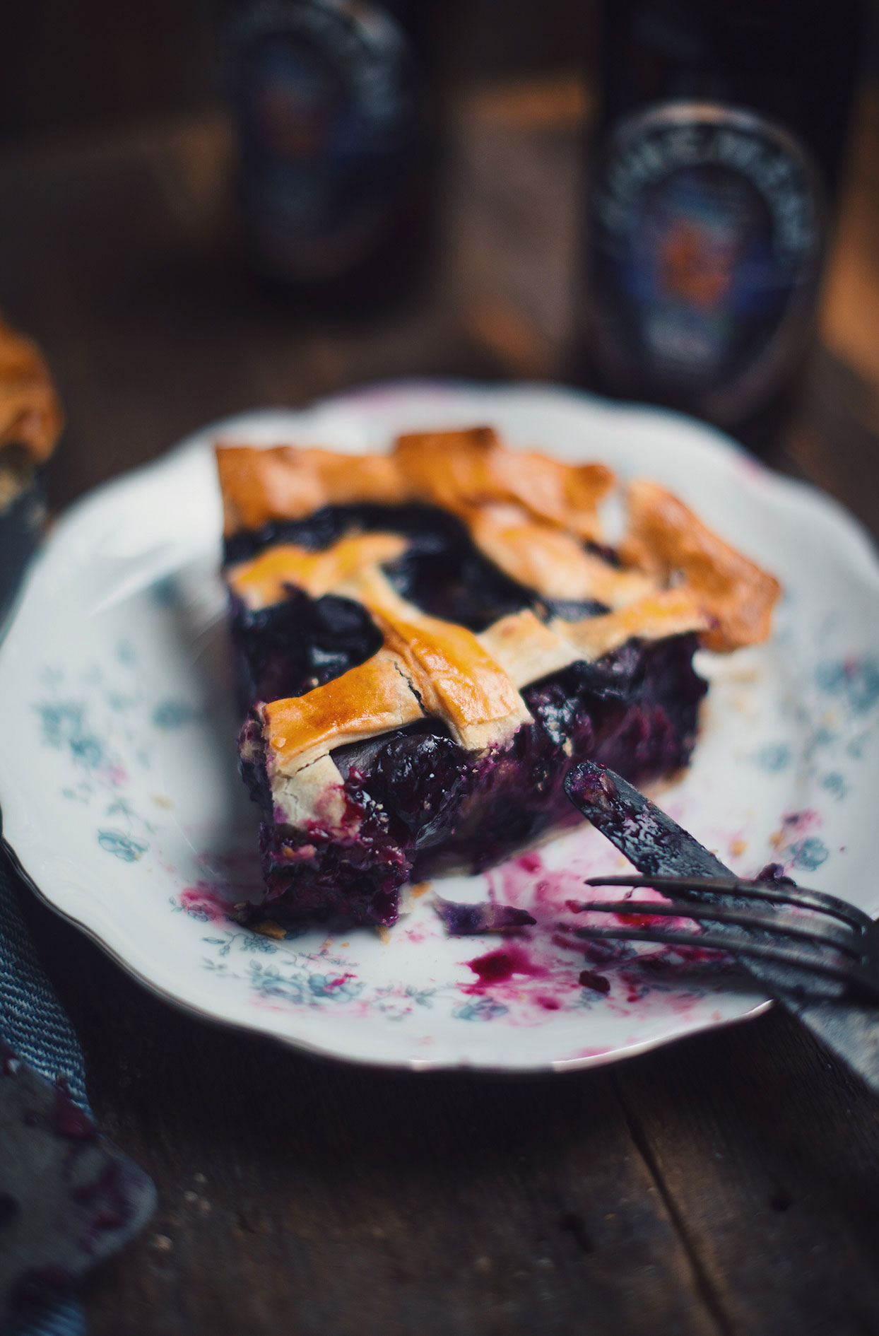 Blueberry pie with beer and lemon zest