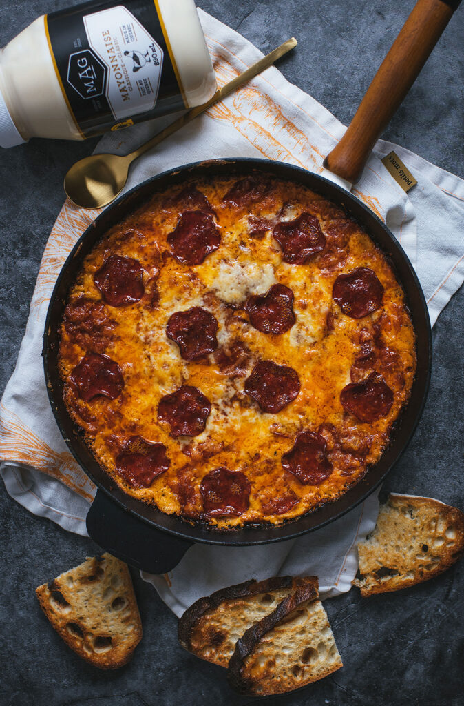 Pizza-style hot dip