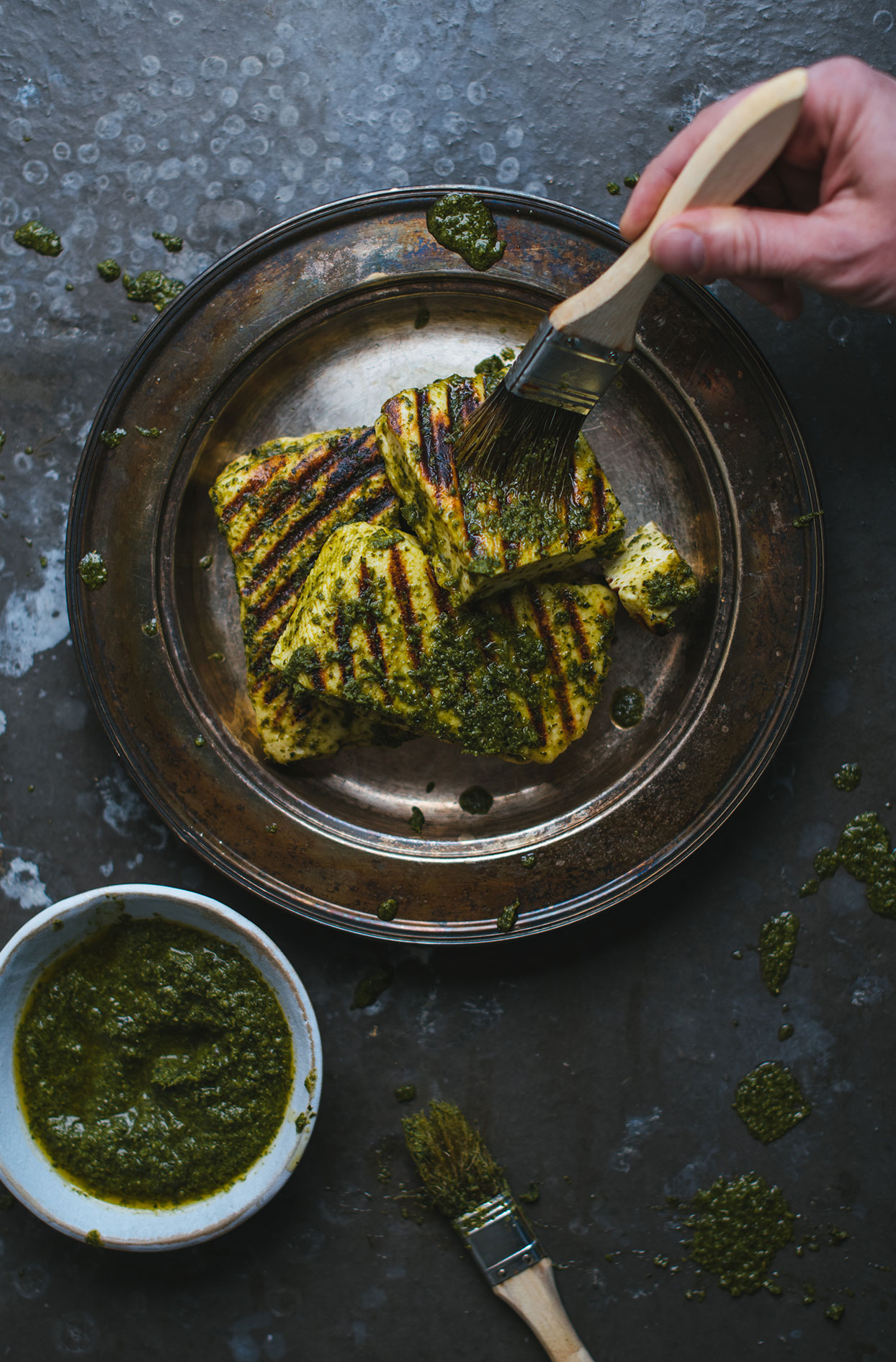 Grilled haloumi cheese with pesto