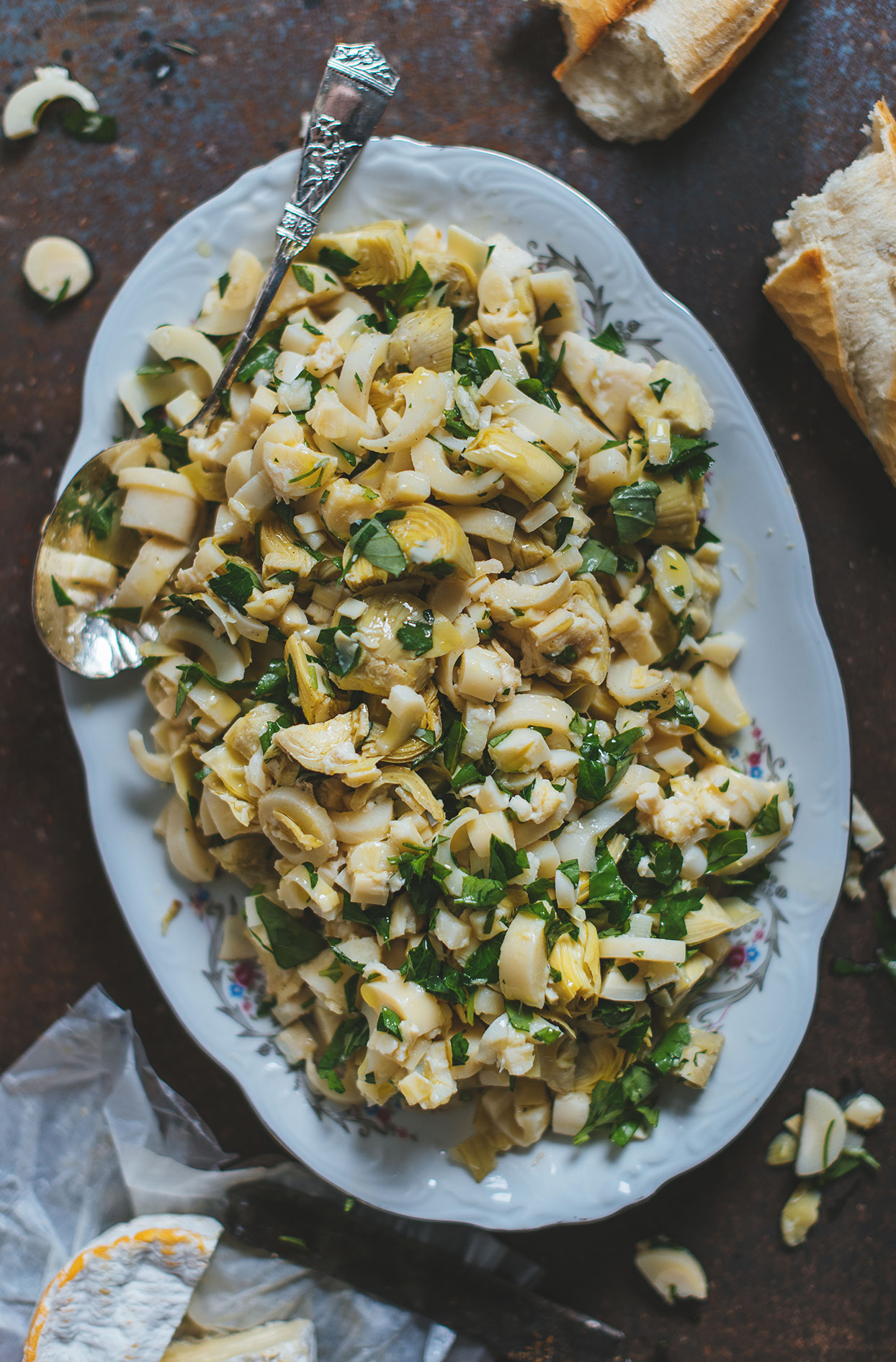 Artichoke and palm heart salad