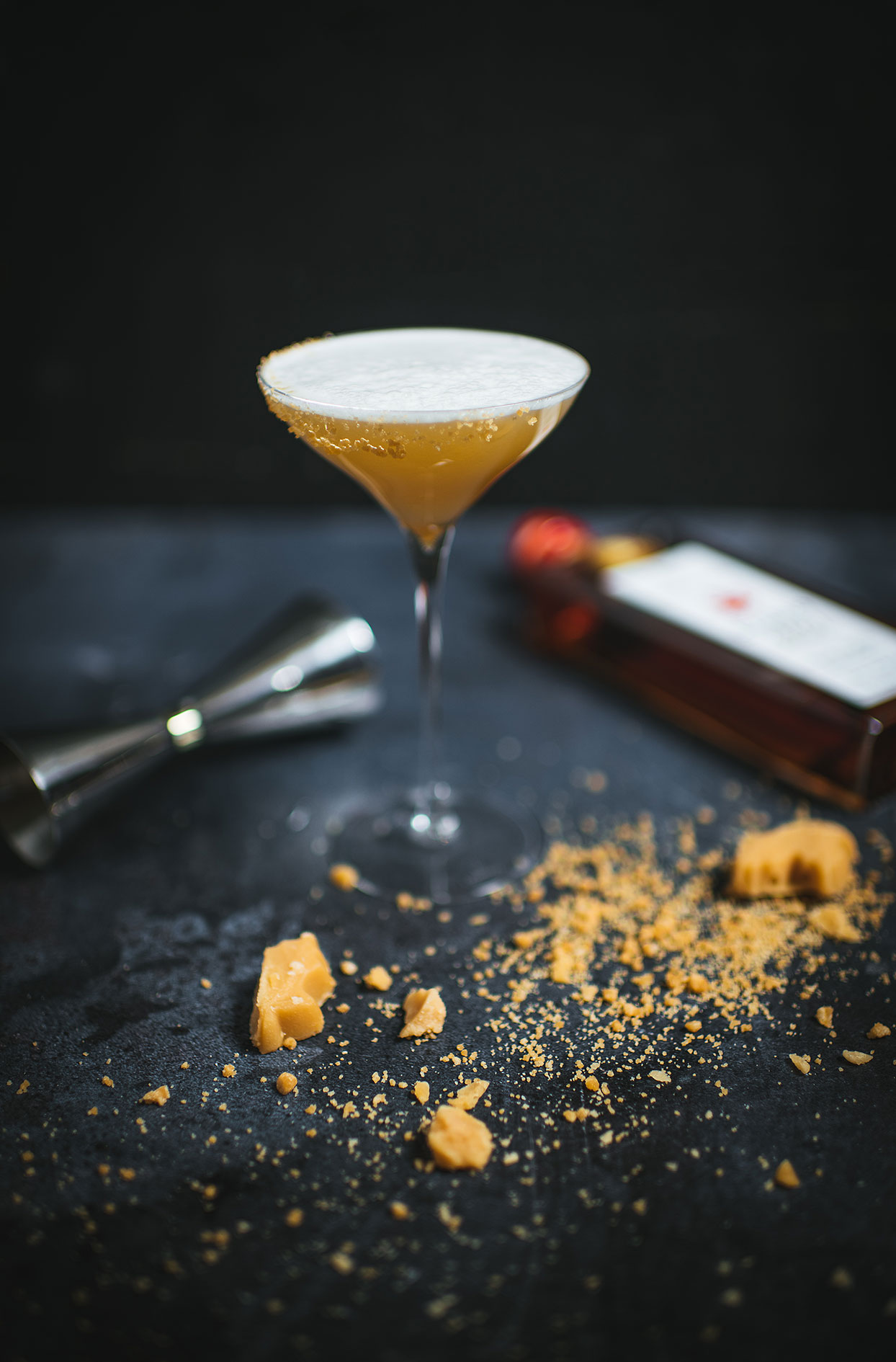 Maple and mead gin sour