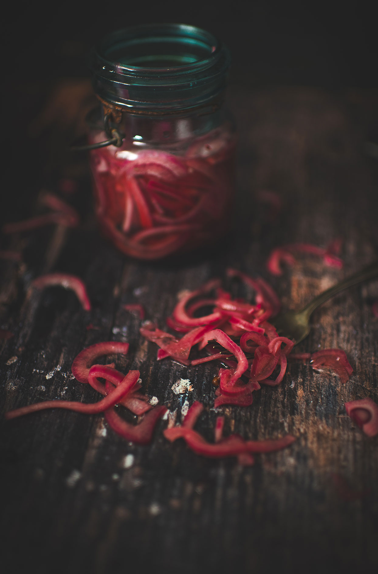 Quick pickled red onions