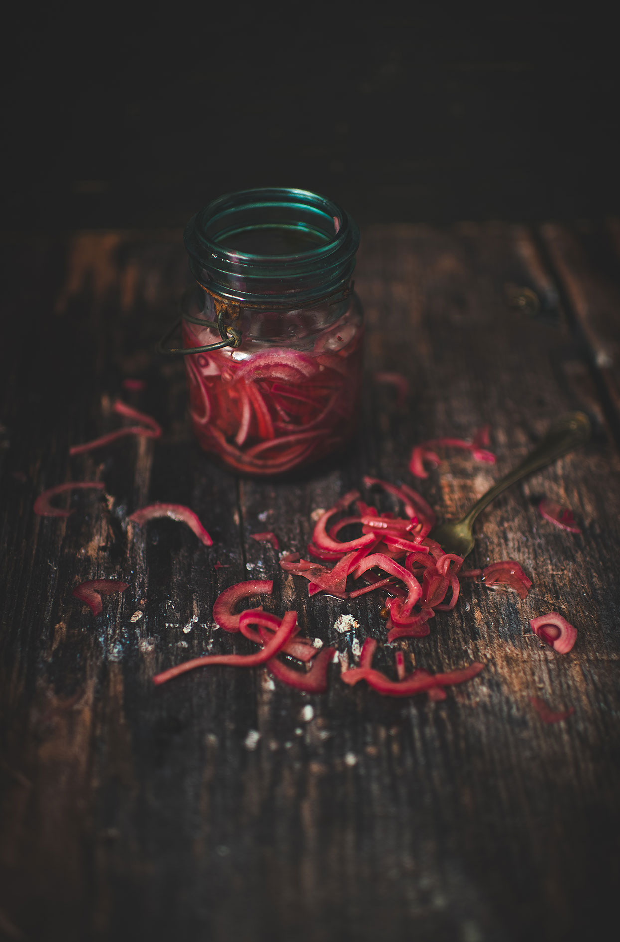 Quick pickled red onions