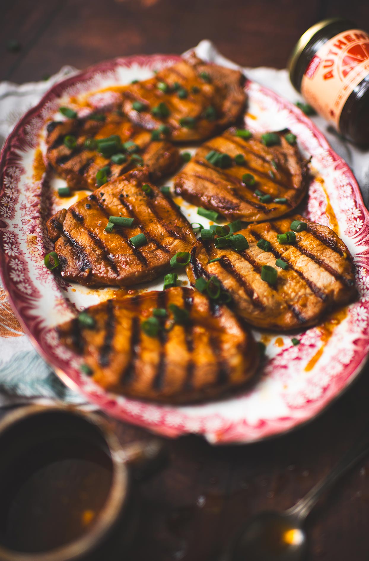 Grilled pork chops with marmalade