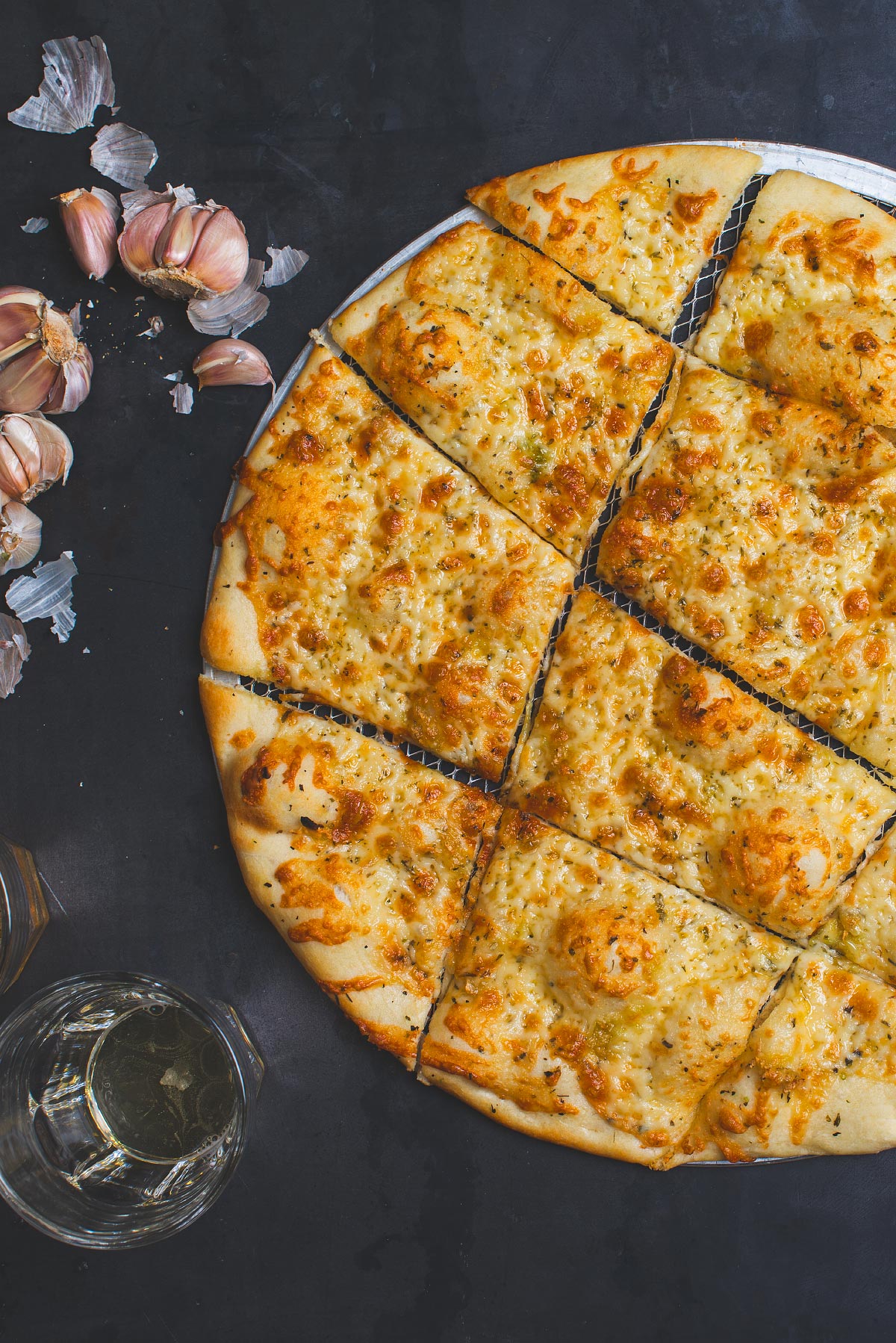 Pizza bianca (pizza blanche)