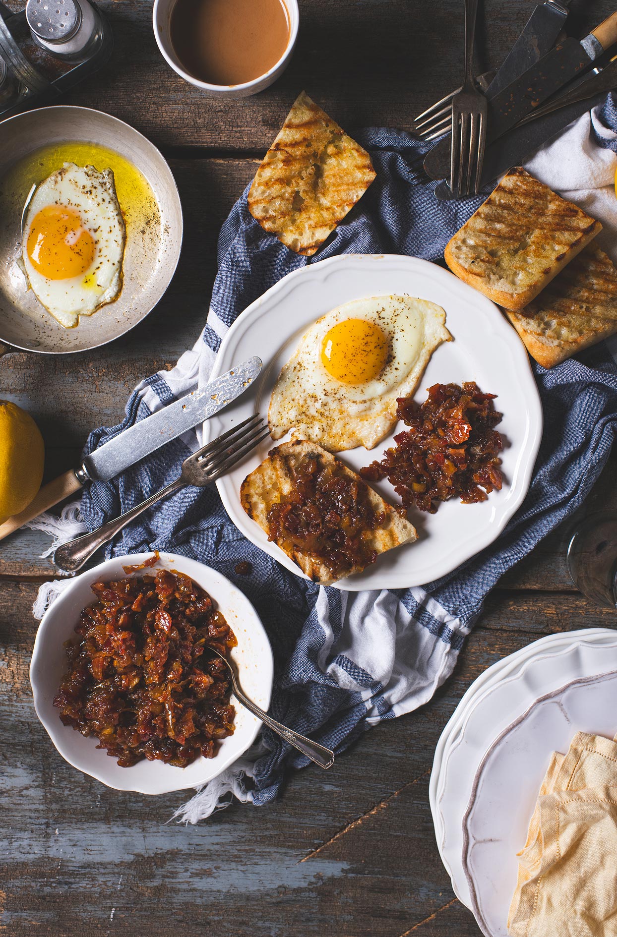 Apple and onion bacon jam