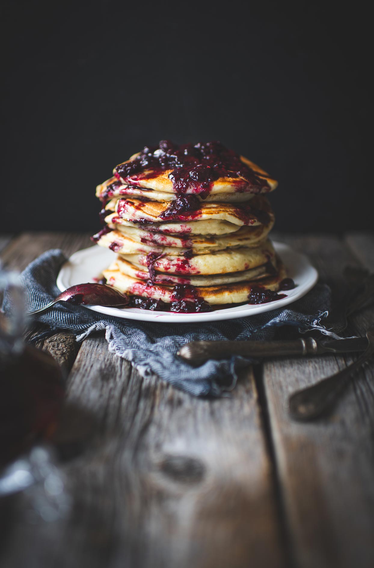 Pancakes with mixed berry sauce
