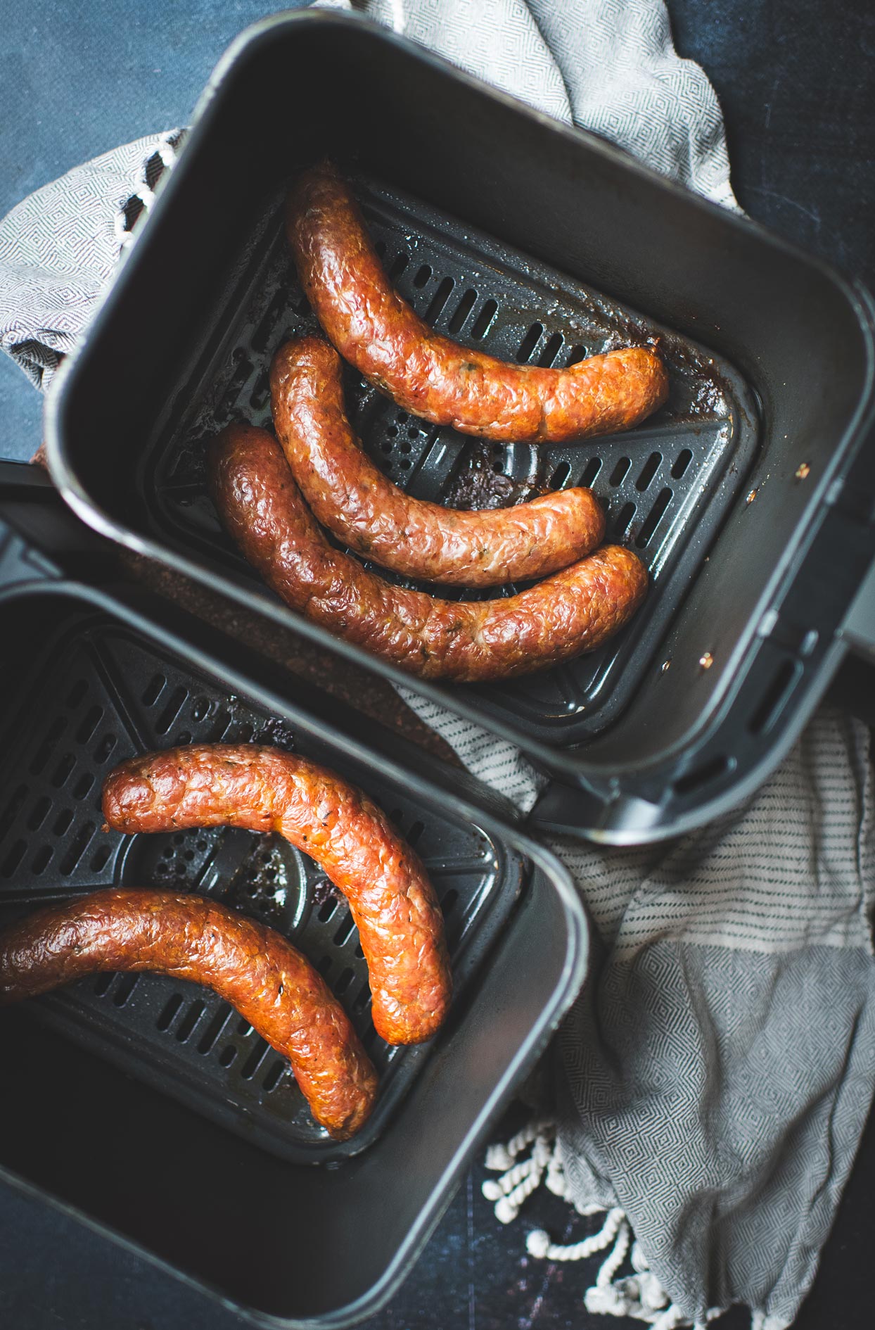How to cook sausages in an air fryer