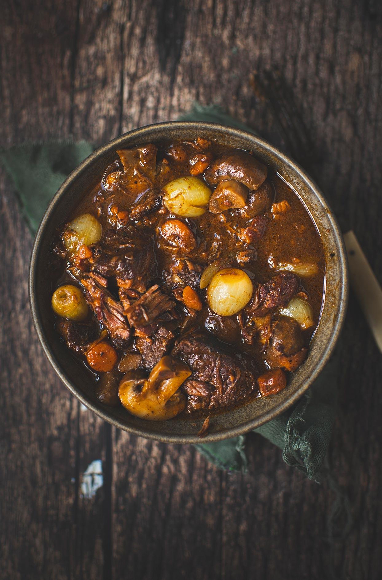 Bœuf bourguignon traditionnel au vin rouge
