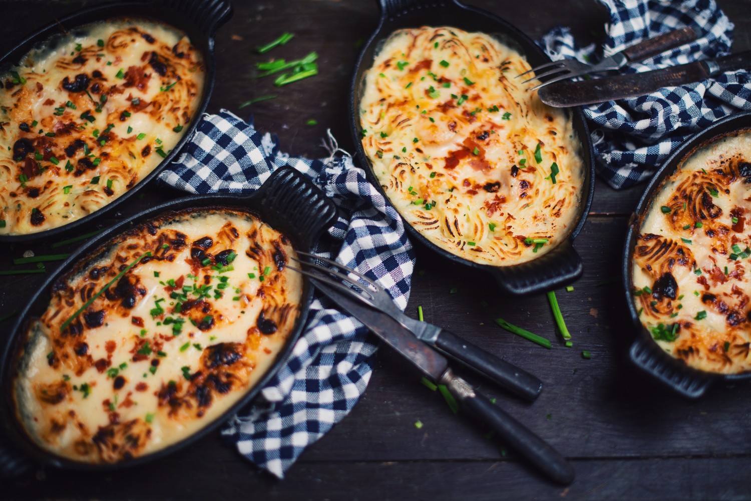 25 Christmas Dinner Ideas: Appetizers, Mains, Sides and Desserts
